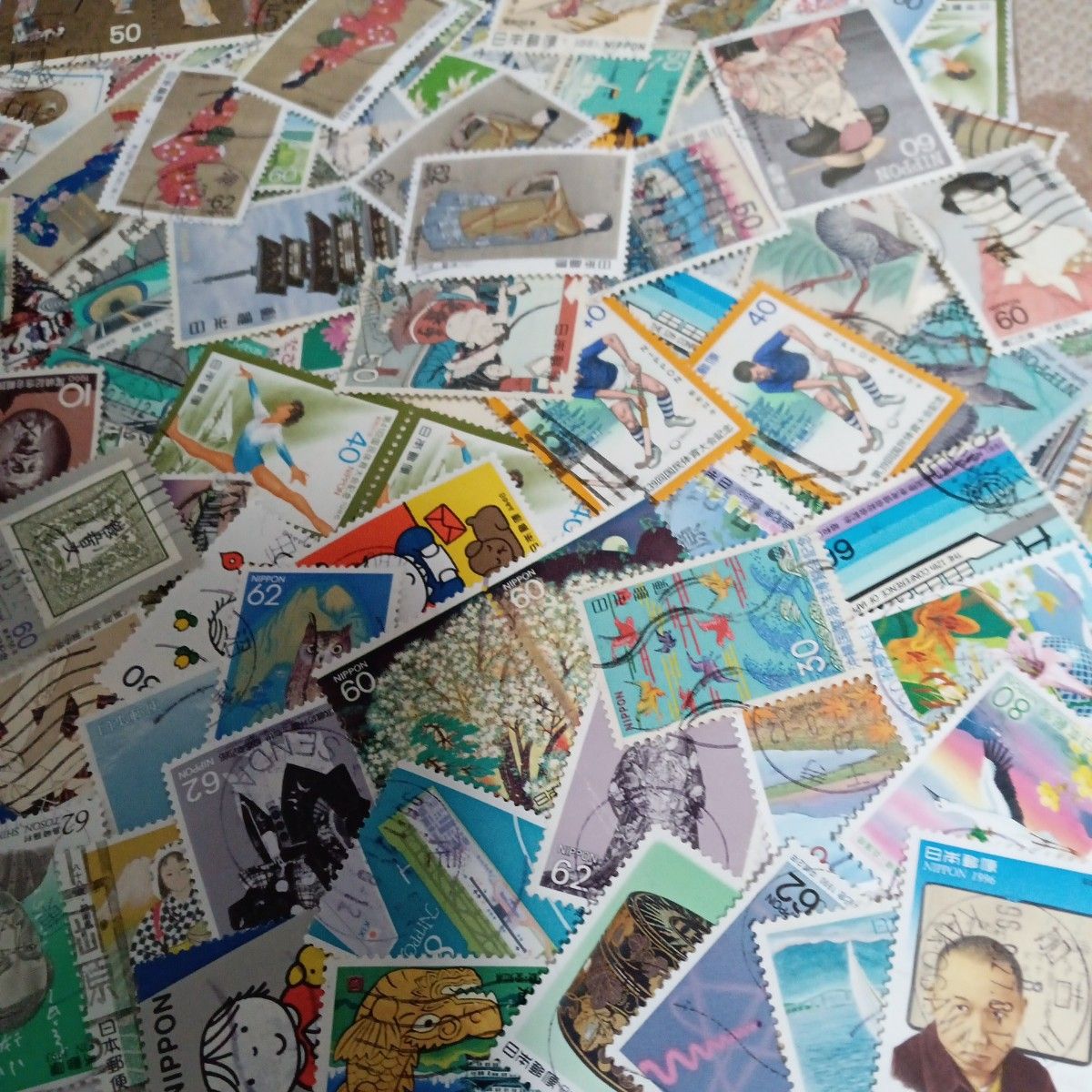 使用済み日本切手各種1000枚+100枚以上オフペーパー・普通、小型切手無し、重複あり