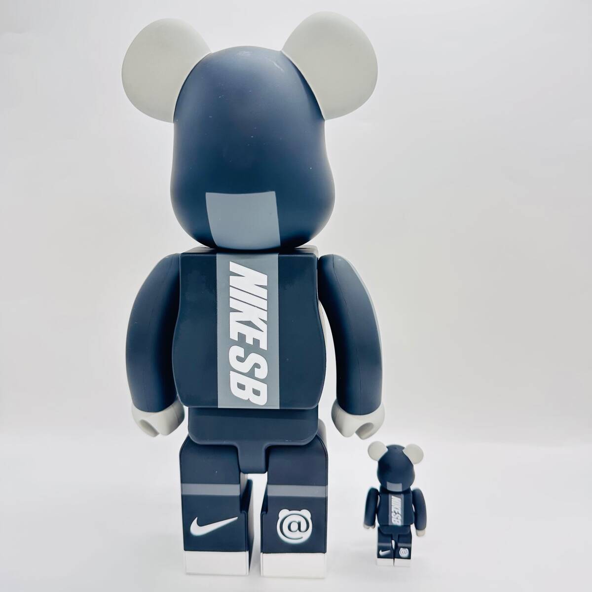 BE＠RBRICK ベアブリック NIKE ナイキ SB BLACK 100％ ＆ 400％ MEDICOM TOY メディコム・トイ フィギュア 激レア コレクション 1円出品