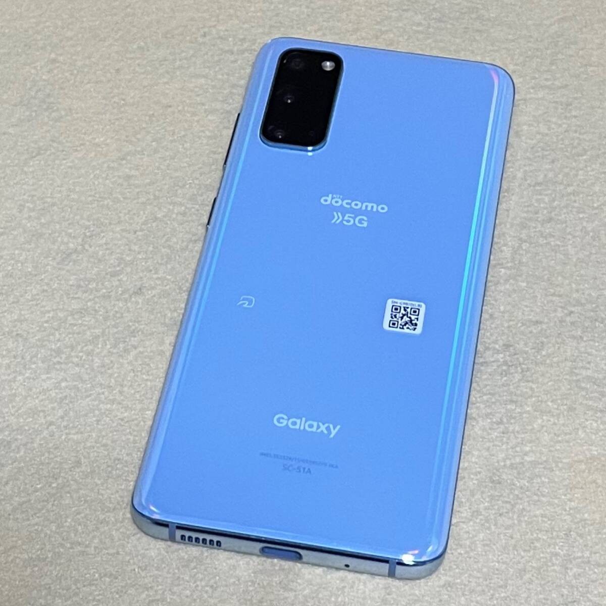 【美品/SIMフリー】Galaxy S20［SC51A］クラウドブルー★判定〇/残債なし/SIMロック解除済★ 04045-1の画像1