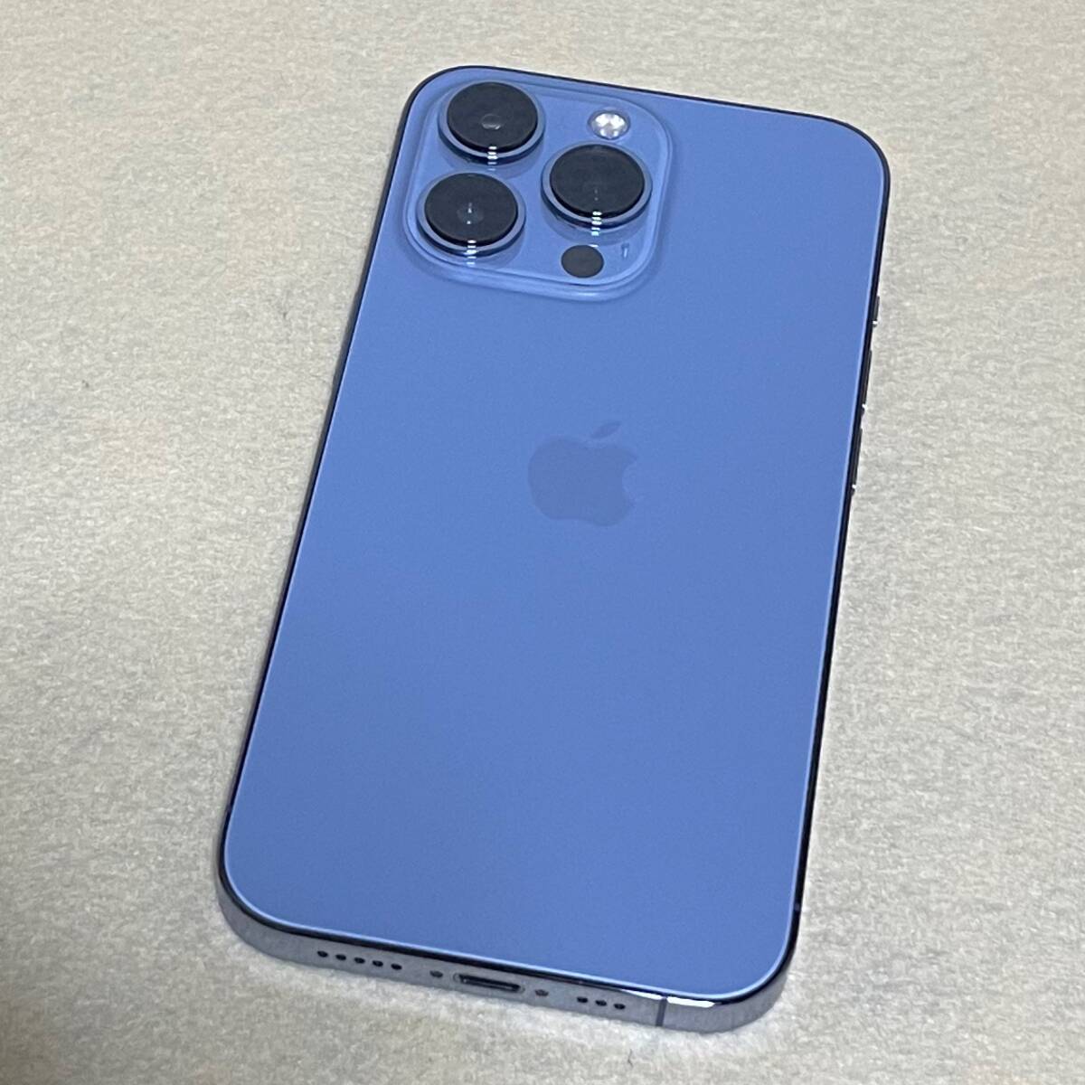 【SIMフリー/中古】iPhone13 Pro 256GB シエラブルー★判定〇/残債なし/docomo版SIMフリー★ 04203の画像1