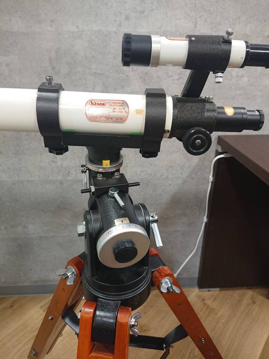 ＃4868 ビクセン 天体望遠鏡 スカイライン P-60M D=60mm F＝700ｍｍ 天体観測 レトロ 現状品 手渡し可能 星座早見盤 三脚付きの画像3