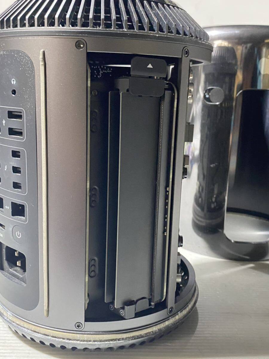 通電可 画面表示不可 Apple MacPro A1481 EMC 2630 ジャンク337の画像6