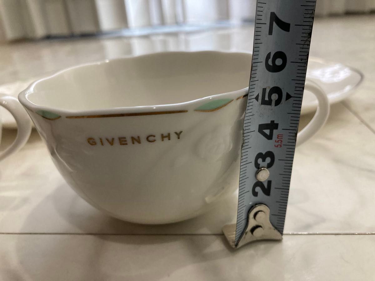 GIVENCHY    ジバンシー　カップ&ソーサー　ペア　2客セット