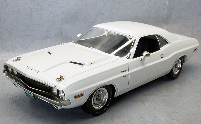  green light 1970 Dodge Challenger R/T 1/18 GreenLight DODGE CHALLENGER R/T new goods out of print rare 