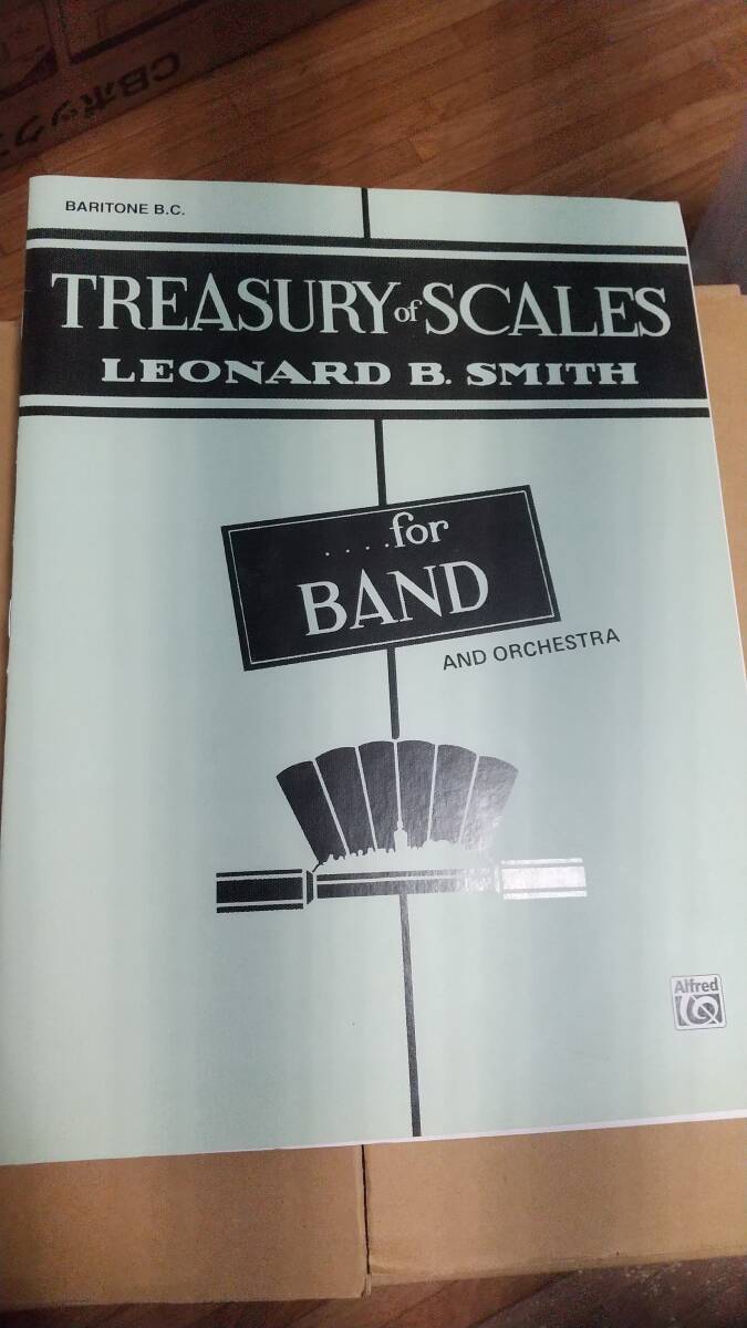 Alfred TREASURY of SCALES　トレジャリー・オブ・スケール　Baritone(B.C.)　ユーフォニアム用　基礎練習に_画像1