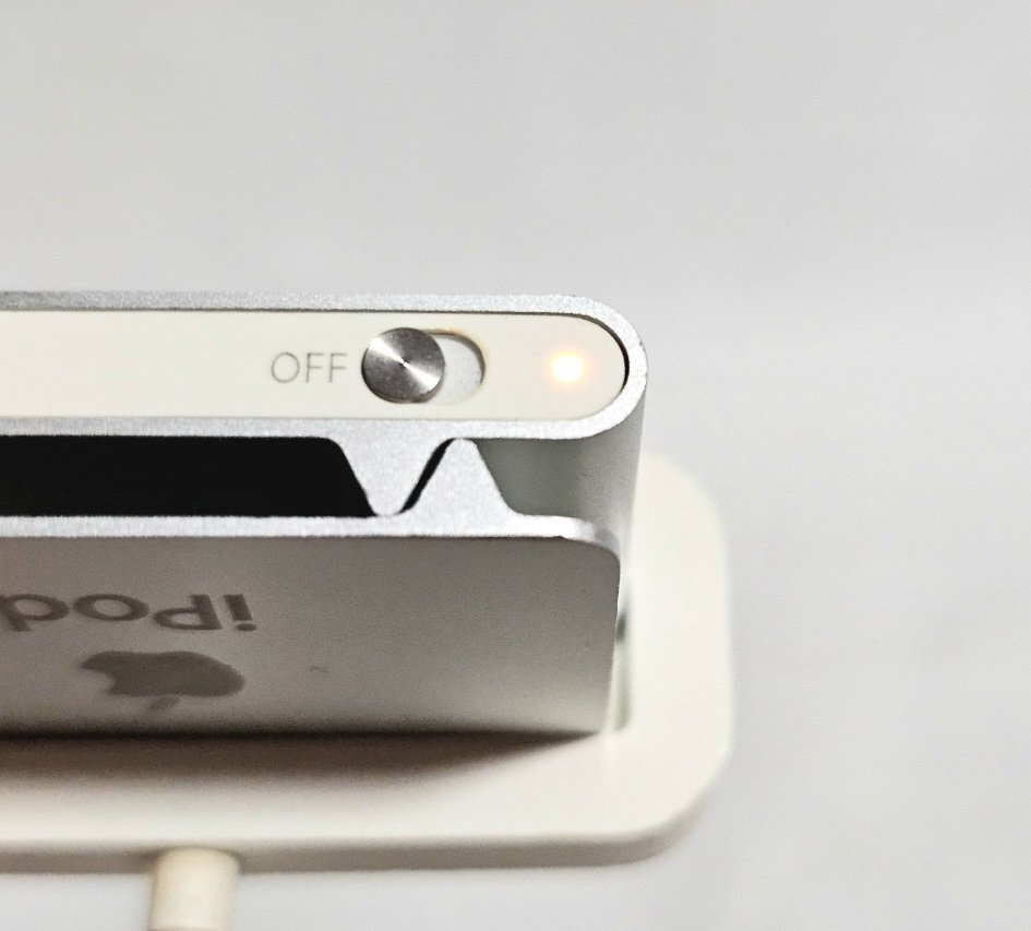 Apple アップル iPod Nano＆shuffle 2点セット A1366/A1204 イヤホン付き 超コンパクトサイズの画像9