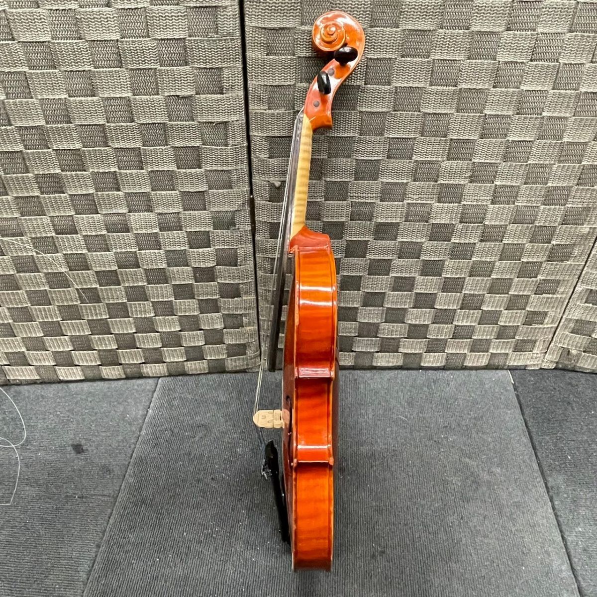 Y849-C4-1604 GEWA KARWENDEL 1987 VIOLIN ゲバ ヴァイオリン バイオリン 4弦 弦楽器 約全長52cm 弓/ハードケース付き ③の画像4