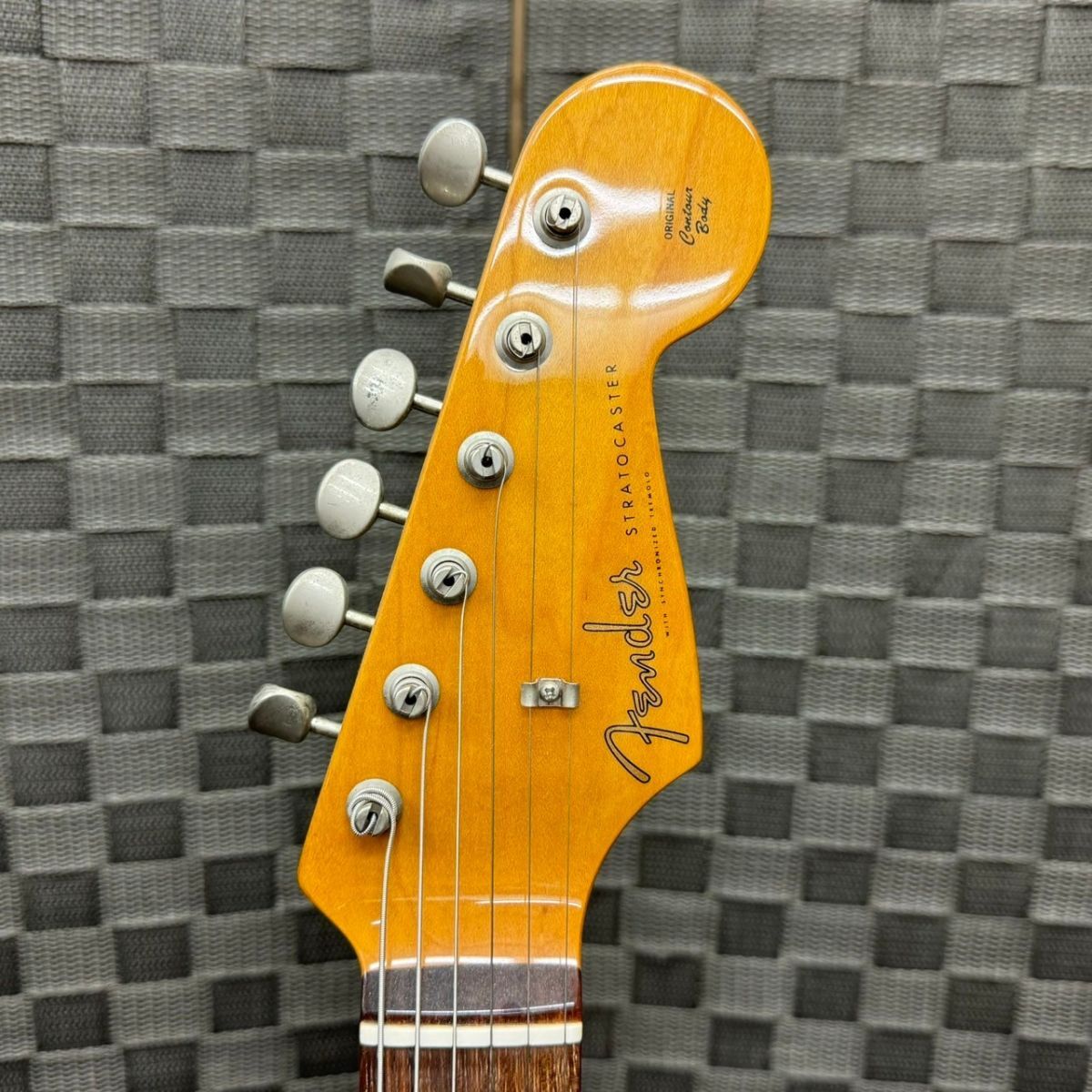 Z823-K54-395 Fender Japan STRATCASTER フェンダー ジャパン ストラトキャスター オリジナルカスタムボディ 6弦 弦楽器 通電・音出しOK ②の画像2