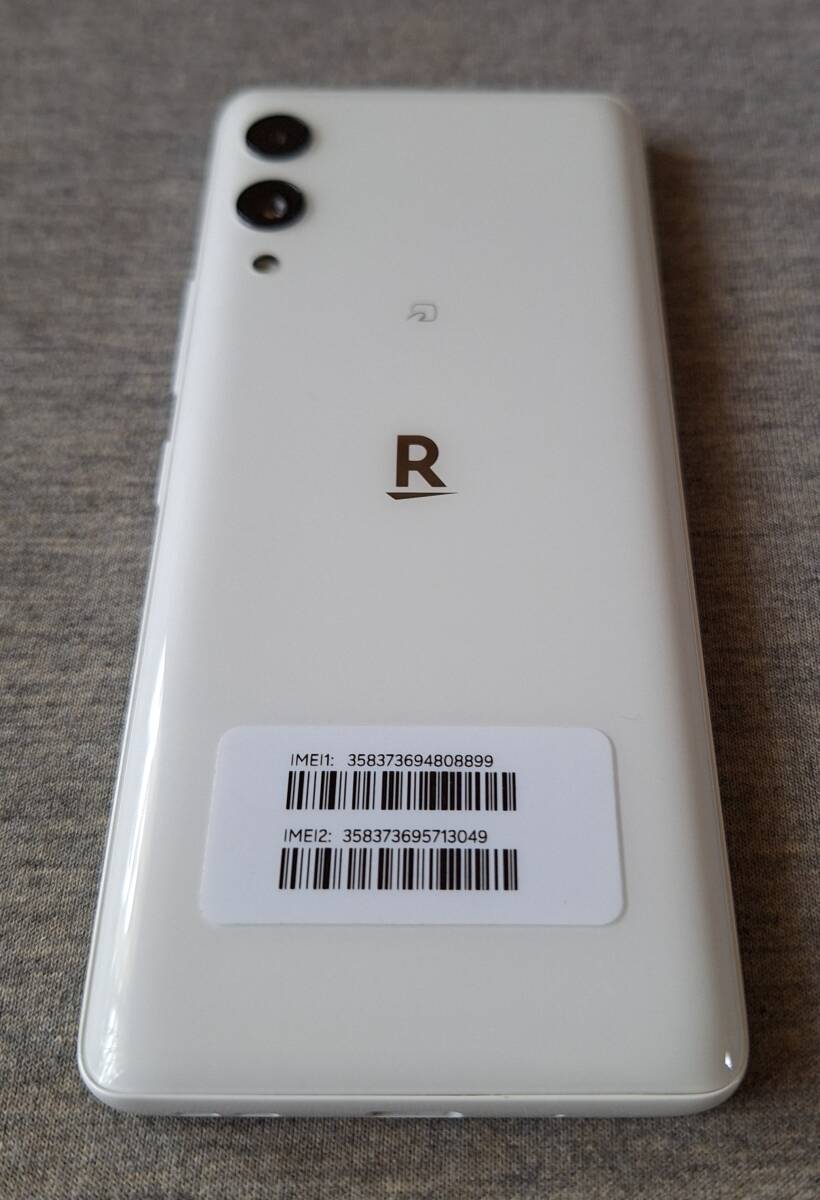 超美品・送料無料！ Rakuten Hand 5G ホワイト P780 SIMフリー 楽天モバイル 楽天ハンドの画像3