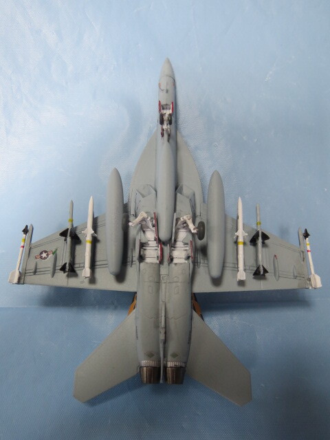 【リペイント完成品】1/144 『 F/A-18E SUPER HORNET 』第115戦闘攻撃飛行隊 イーグルス CAG機 (300)の画像6