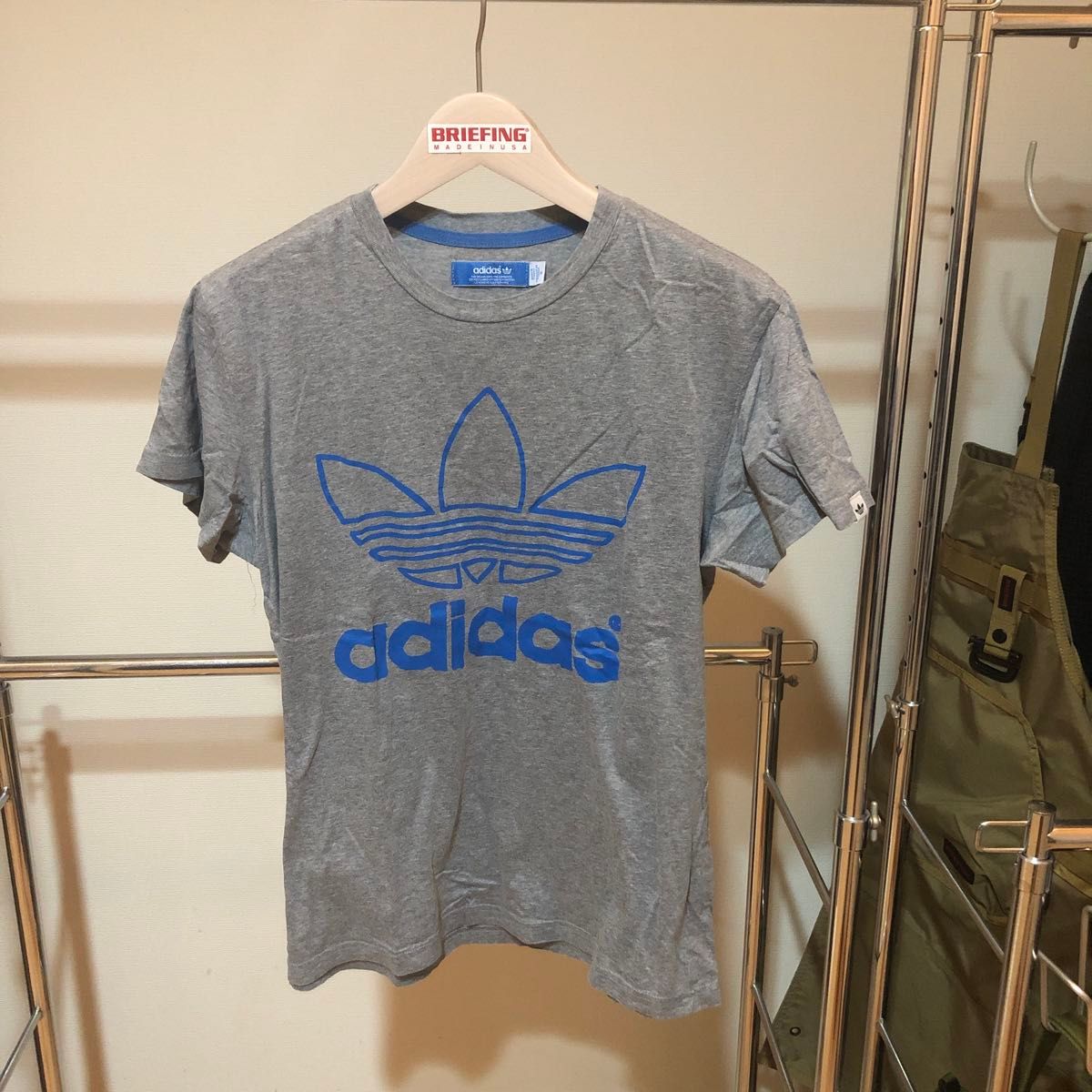 L   アディダス　adidas   Tシャツ　オリジナルス　originals