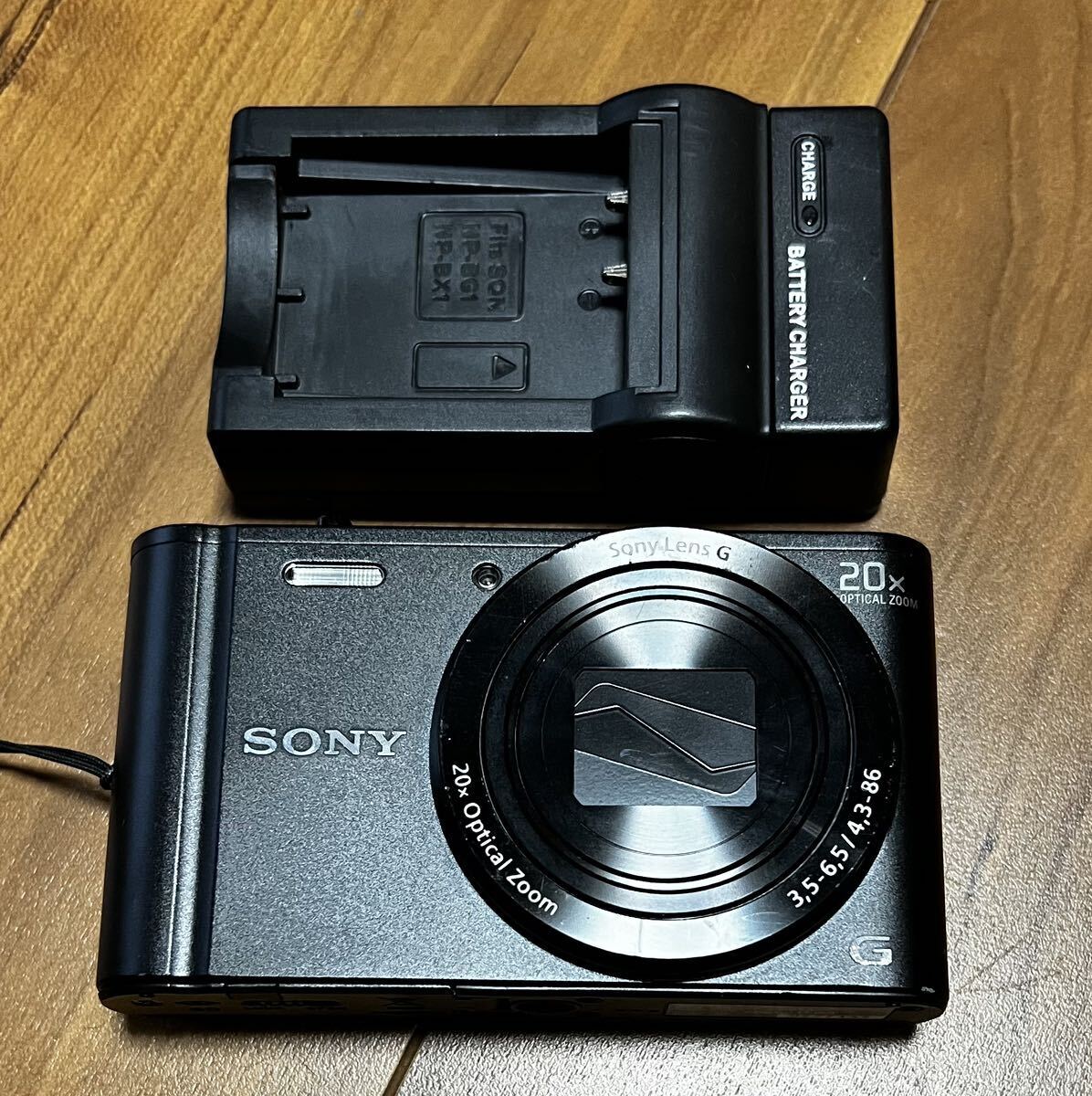 SONY コンパクトデジタルカメラ DSC-WX300　黒色　ブラック　動作確認済み　デジカメ　ソニー　20x　optical Zoom_画像1