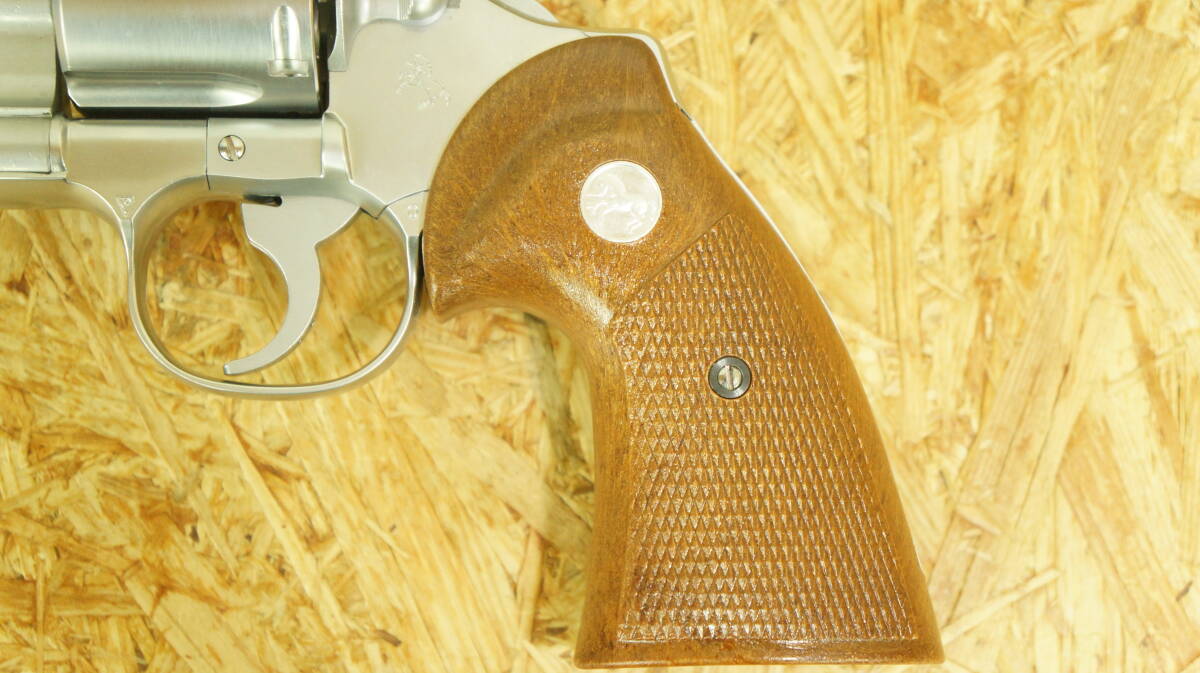  Kokusai Colt питон Python 357 Magnum 4 дюймовый б/у товар заметная царапина, загрязнения нет газ утечка утиль 