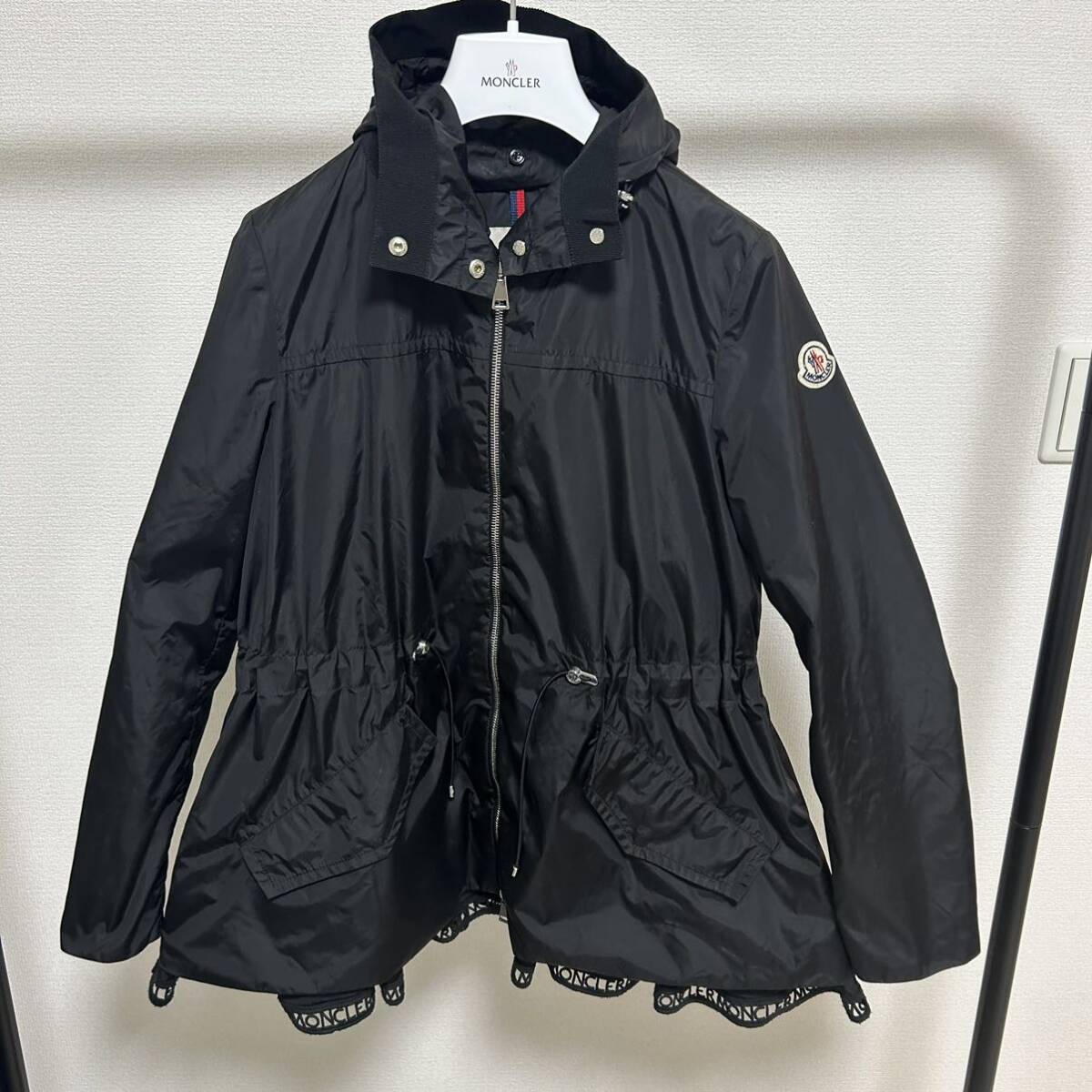 【破格最安値】MONCLER モンクレール LOTYナイロンジャケットコート パーカー 黒 1の画像3