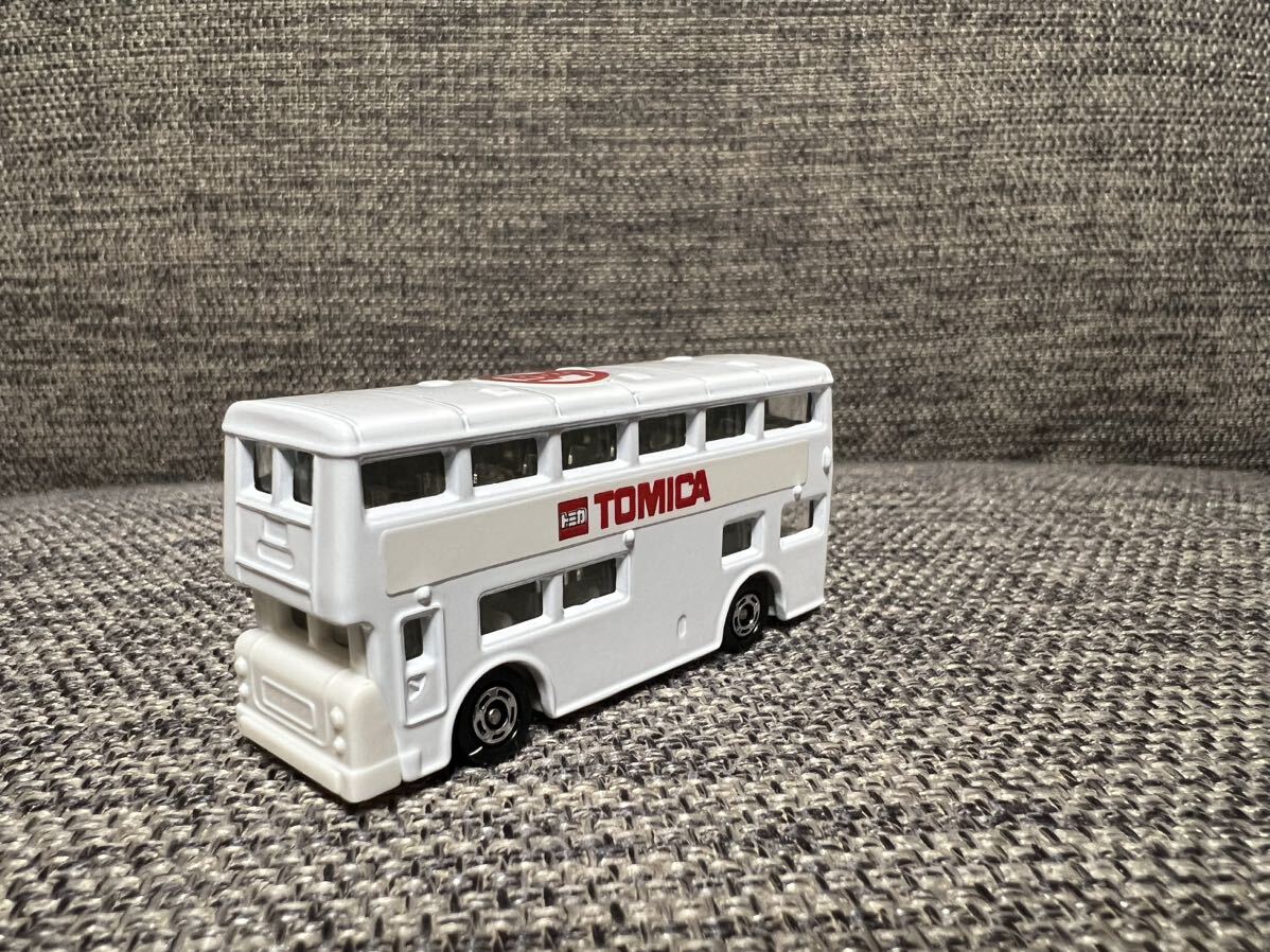 トミカ 1/130 ロンドンバス シンガポール高島屋(ホワイト) 海外限定の画像2
