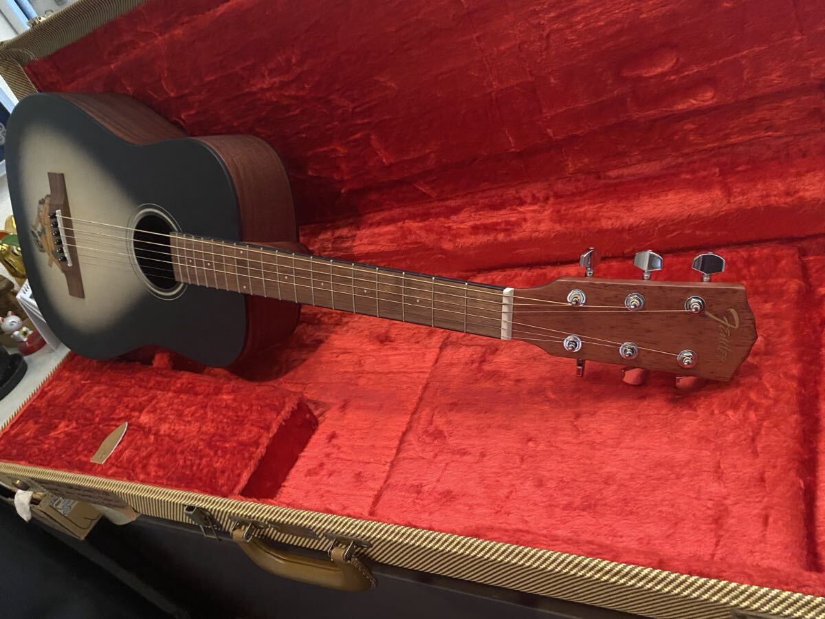 綺麗 fender アコースティックギター シルバーサンバースト ソフトケース付きフェンダー純正刺繍入り 売り切 弾きやすいギターの画像3