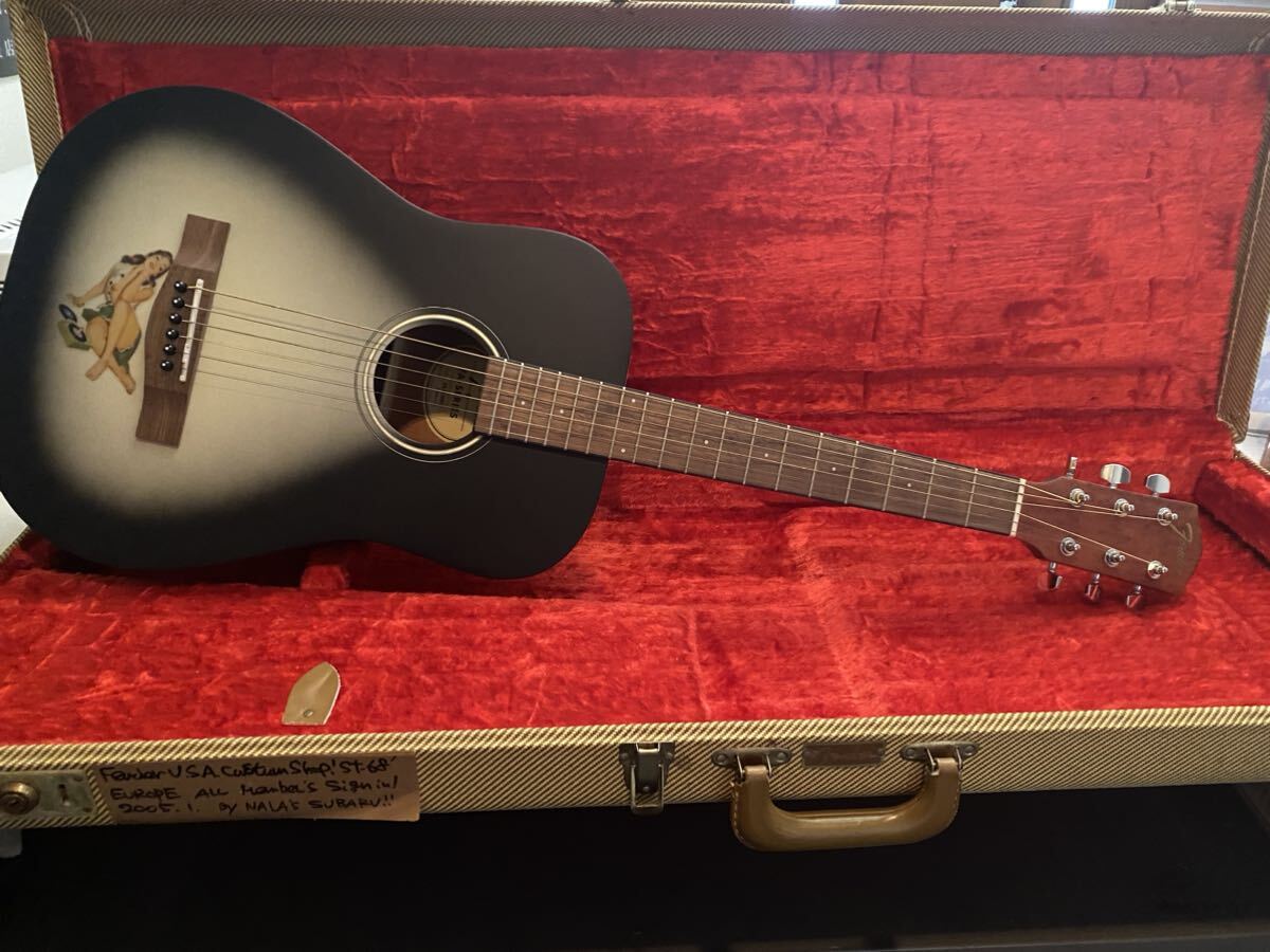 綺麗 fender アコースティックギター シルバーサンバースト ソフトケース付きフェンダー純正刺繍入り 売り切 弾きやすいギターの画像1