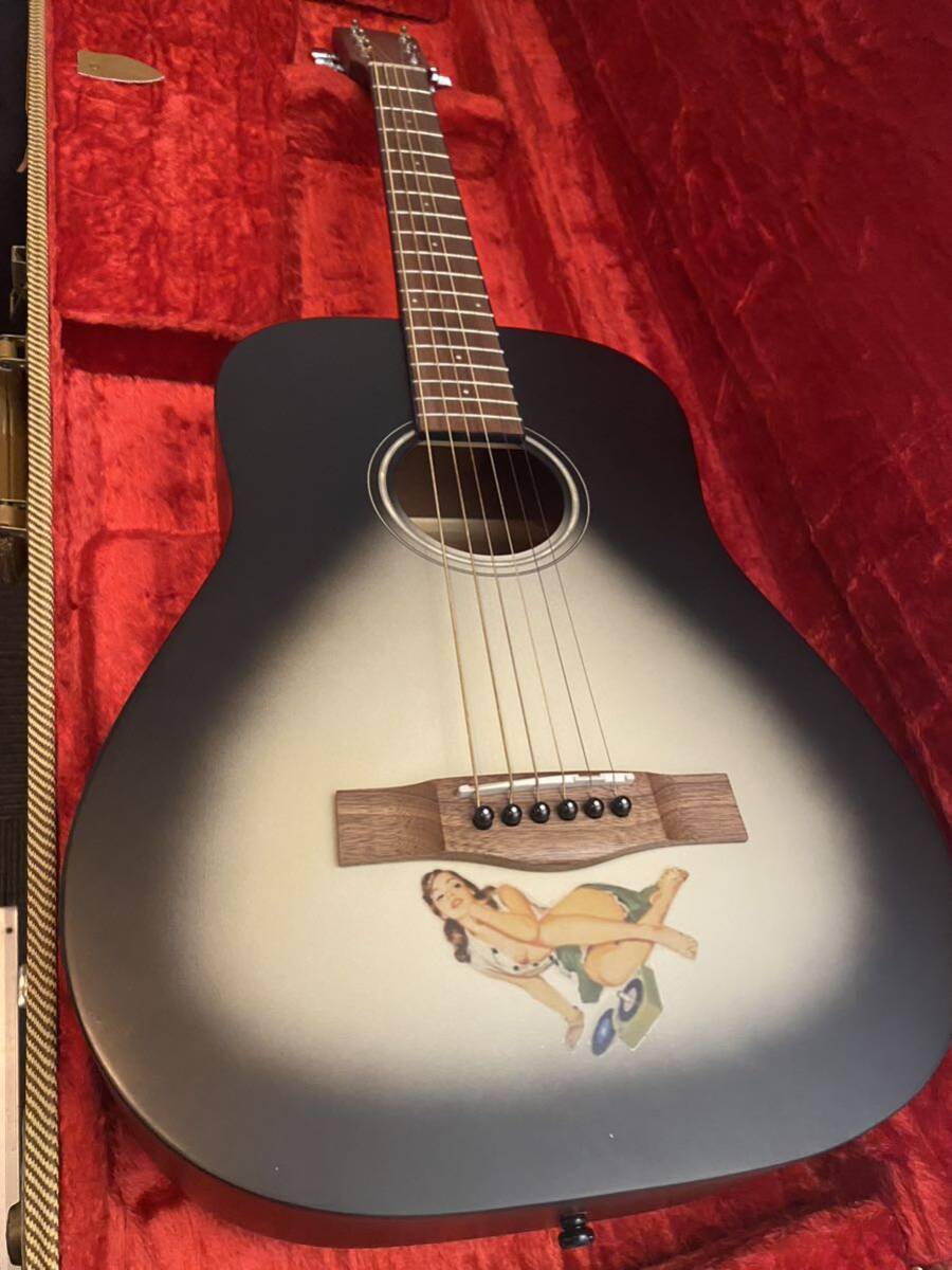 綺麗 fender アコースティックギター シルバーサンバースト ソフトケース付きフェンダー純正刺繍入り 売り切 弾きやすいギターの画像7