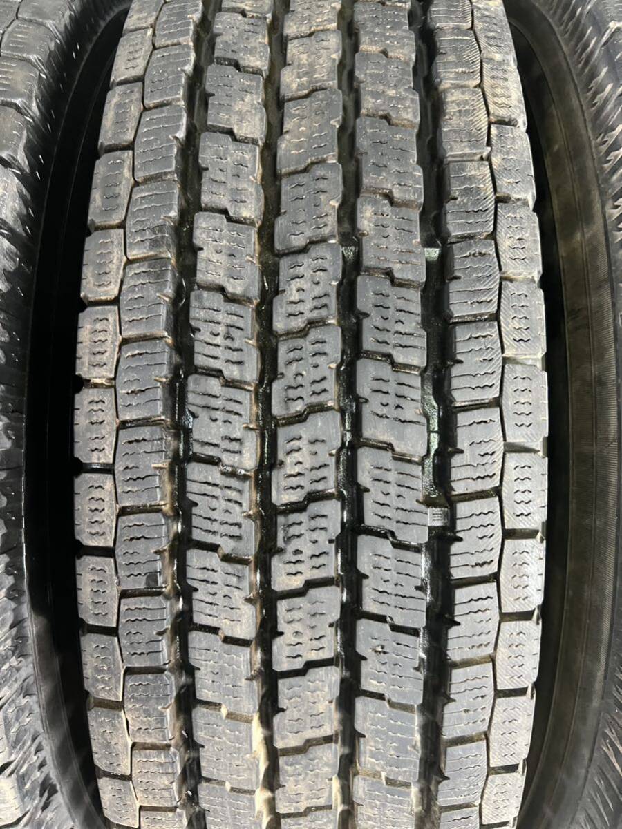 195/80R15 107/105L LT ヨコハマ/ice GUARD IG91 スタッドレス 4本セット21年 バリ山_画像4