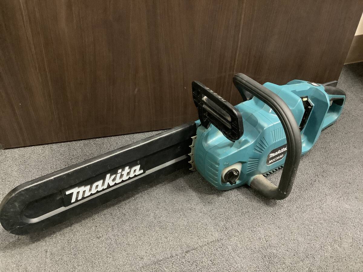 1638◆makita マキタ 36V(18V+18V) 350mm 充電式チェンソー MUC353D 本体のみ 動作確認済み（バッテリーは付属ではありません）の画像1