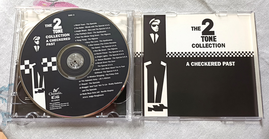 Various The 2 Tone Collection A Checkered Past 2CD 2TONE SKA スカ Specials Friday Club Gangsters Selecter Madness The Beatの画像4