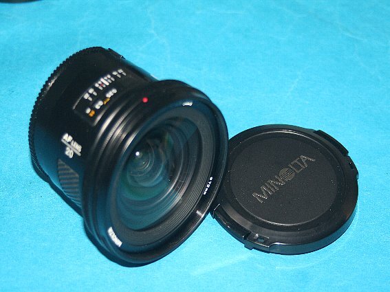 ★ GW限定 激安 1円出品！大迫力 超広角！綺麗！★ MINOLTA ミノルタ AF 20mm F2.8 初期型！ α Aマウント！少難有り ジャンク扱い！FD2806の画像1