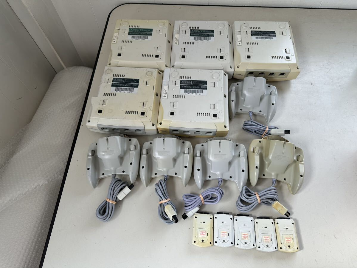 SEGA Dreamcast HKT-3000/HKT-7700/HKT-7000 5台 動作未確認 4/4 SEGA Dreamcast HKT-3000/HKT-7700/HKT-7000 5台 動作未確認 4/4