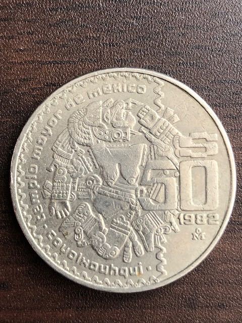 アステカ女神コヨルシャウキ 記念50ペソ硬貨・メキシコ 1982年・海外 南米・アンティークコインの画像1