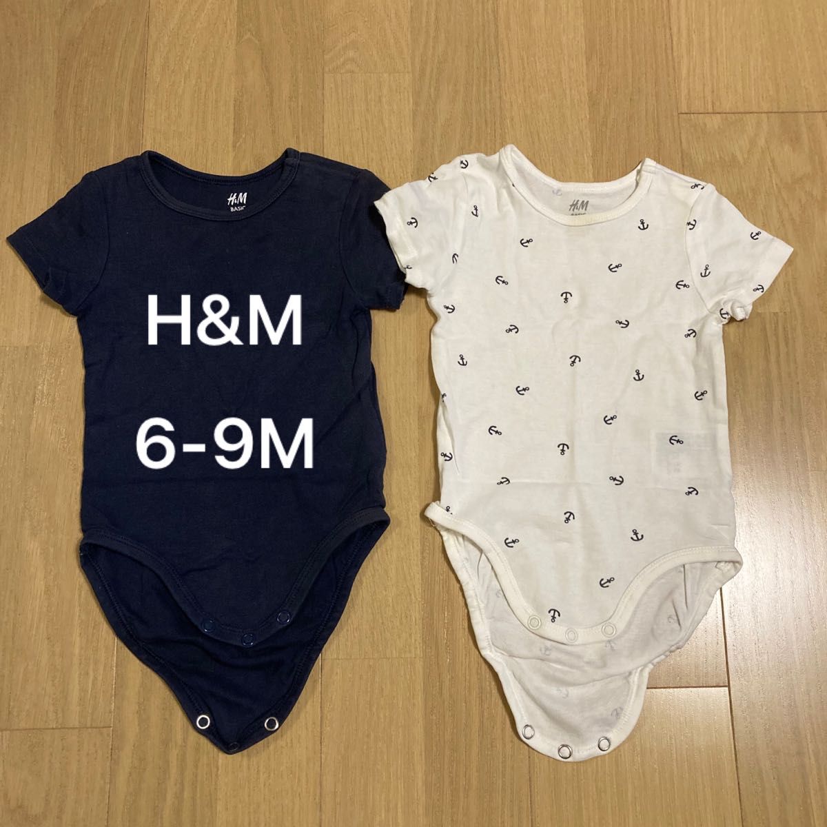 H&M 半袖　ボディスーツ  Tシャツ（6-9M）2枚セット（錨）