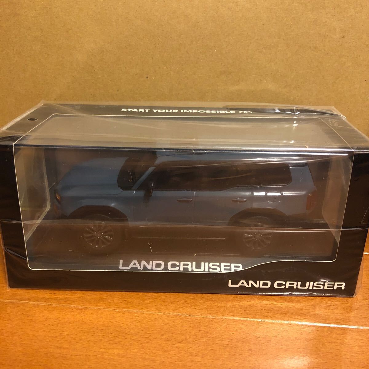 トヨタ ランクル250 ミニカー 1/30 色見本 カラーサンプル トヨタ ランクル250 ミニカー 1/30 色見本 カラーサンプル