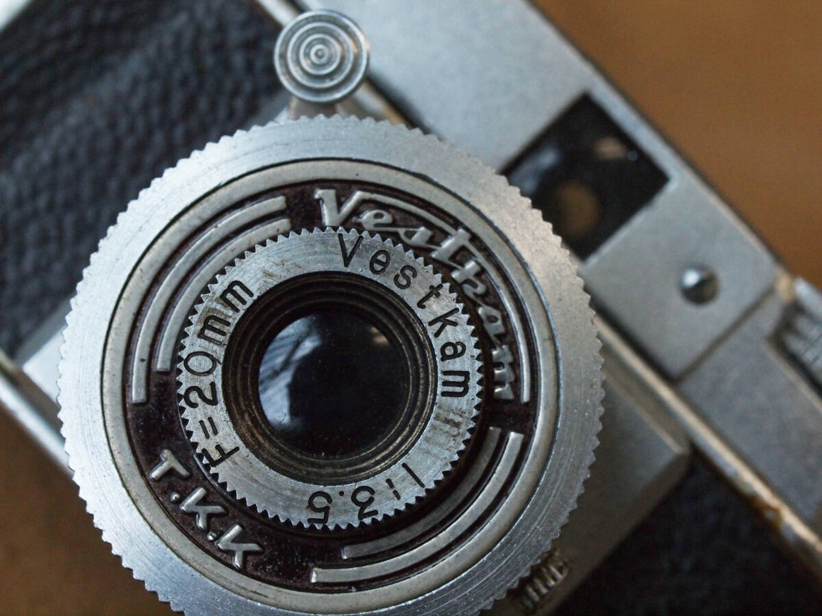 美品 VESTKAM ベストカム 20mm F3.5 明るい方 豆カメラ MADE IN JAPAN 占領下の日本製 コレクション用 本箱 革ケース付の画像7