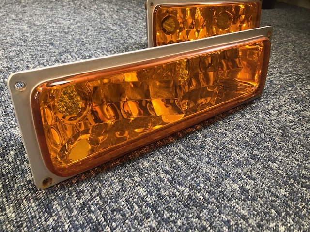 C1500, Suburban, Tahoe,GMT400pa- clamp amber color orange color 