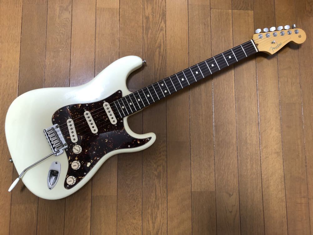 [GT]Fender USA Stratocaster ST62 フェンダー・ストラトキャスター ST62 VWH ヴィンテージホワイト/ラッカーフィニッシュ Sperzelペグ搭載_画像1