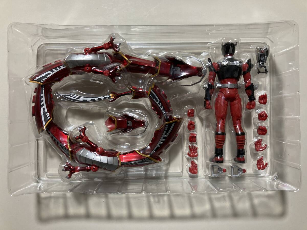 S.H.Figuarts 仮面ライダー龍騎 ドラグレッダーの画像4