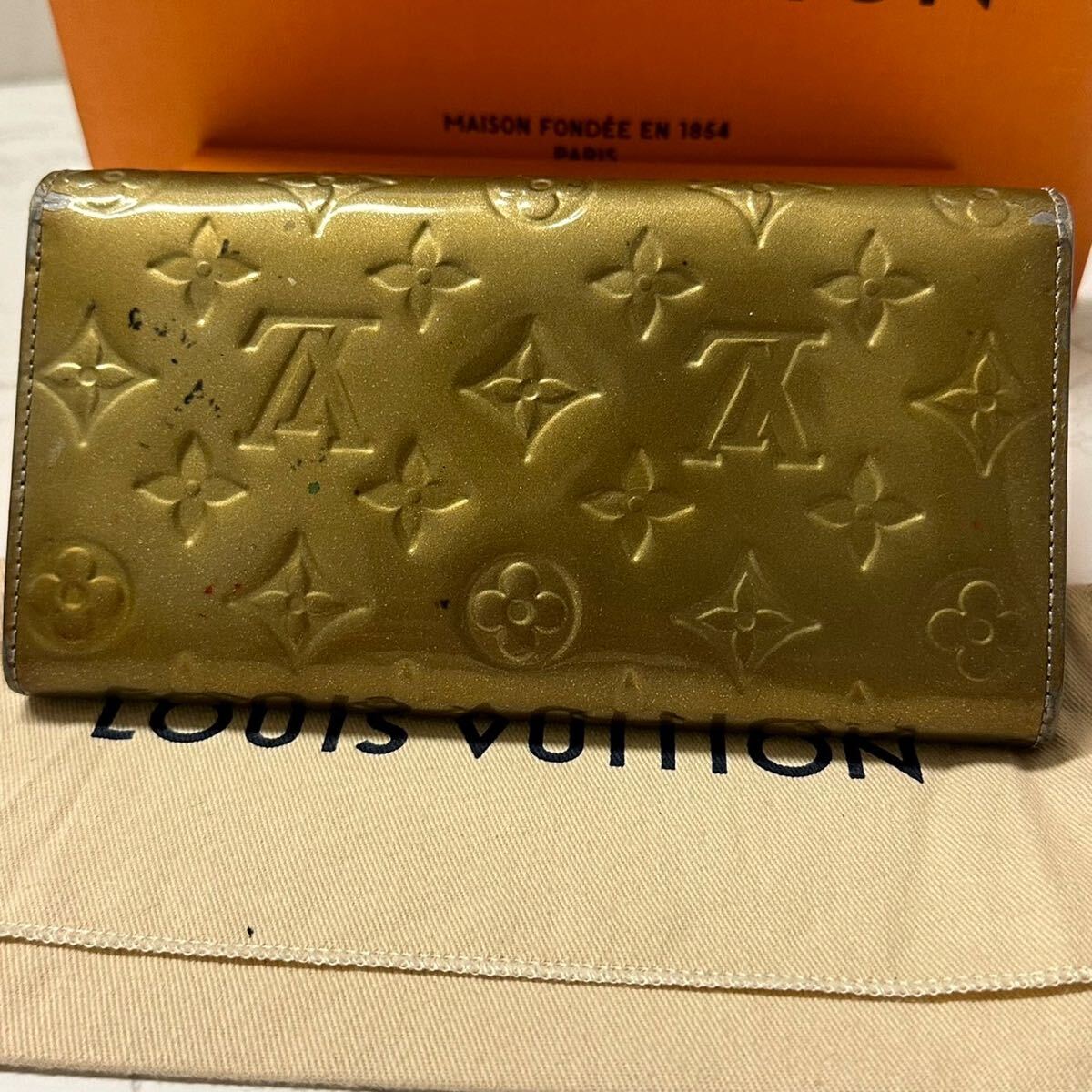 ルイヴィトン　LOUIS VUITTON ヴェルニ　ポルトフォイユ　サラ　財布　長財布　レディース_画像2