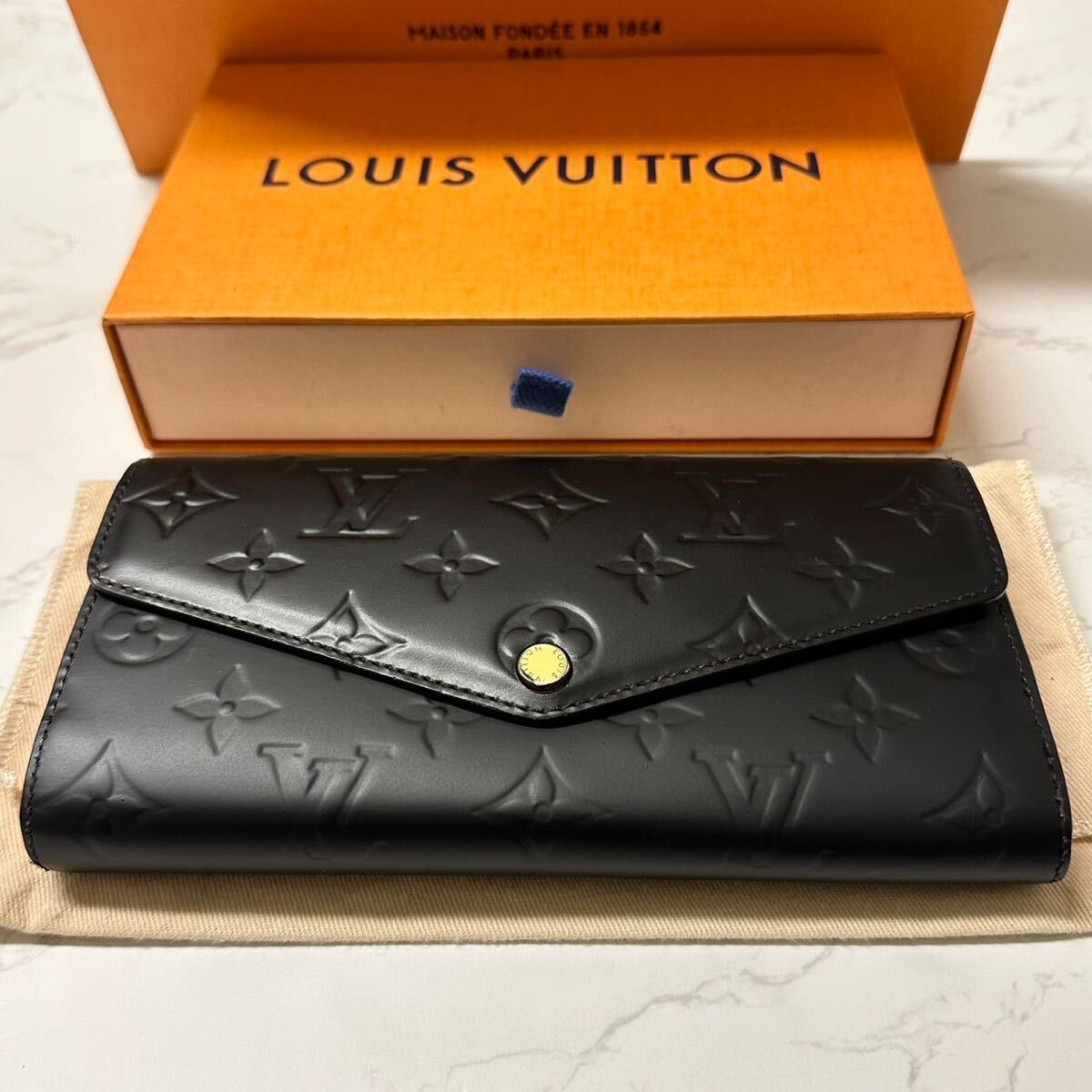 新作　ルイヴィトン　LOUIS VUITTON ヴェルニ　ポルトフォイユ　サラ　財布　長財布　レディース　_画像3