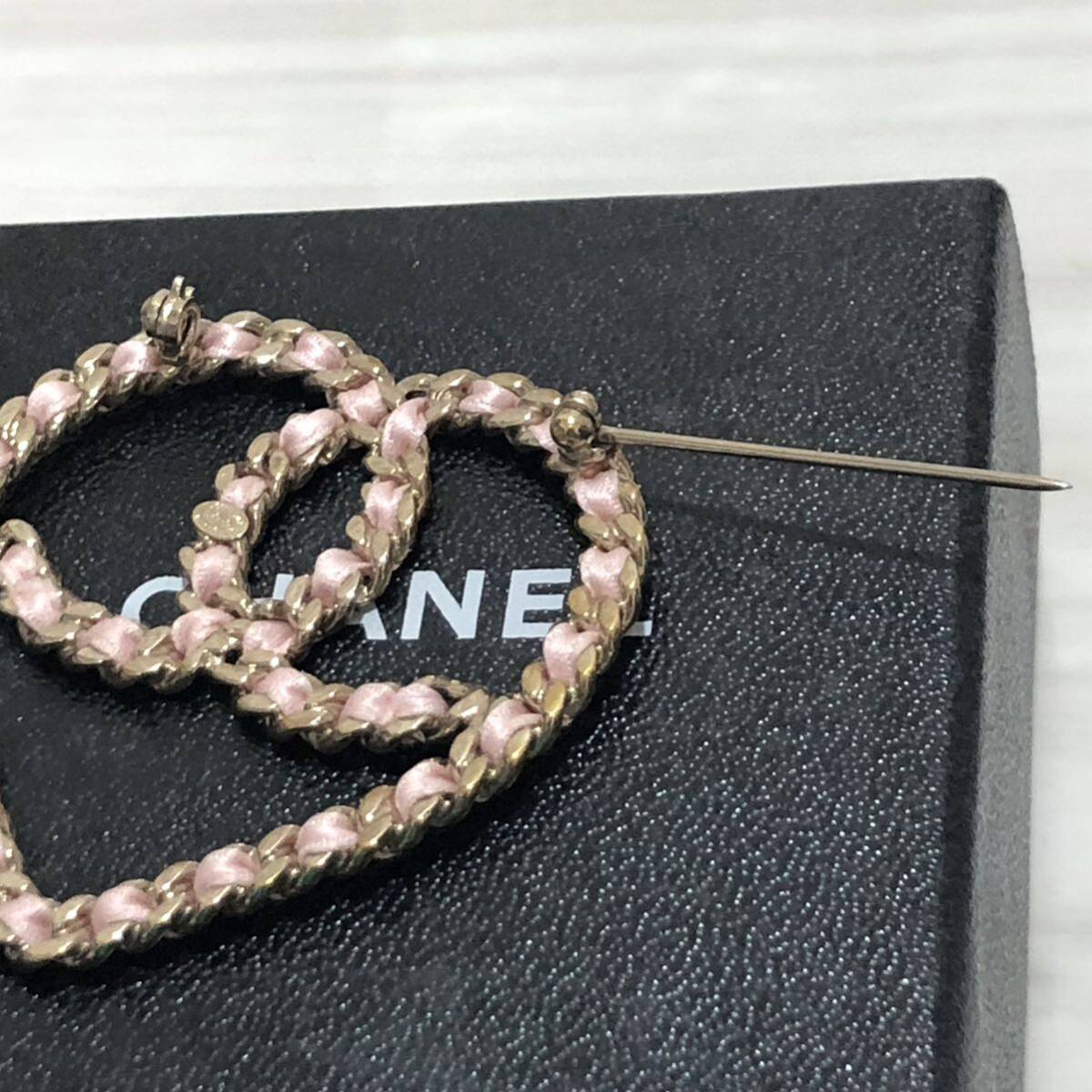  Chanel брошь 09C Heart здесь Mark ( труба OP120 H10 )