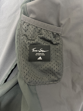 adidas（アディダス）スーツ（ジャケット＆パンツ）２XO 大き目サイズの画像2