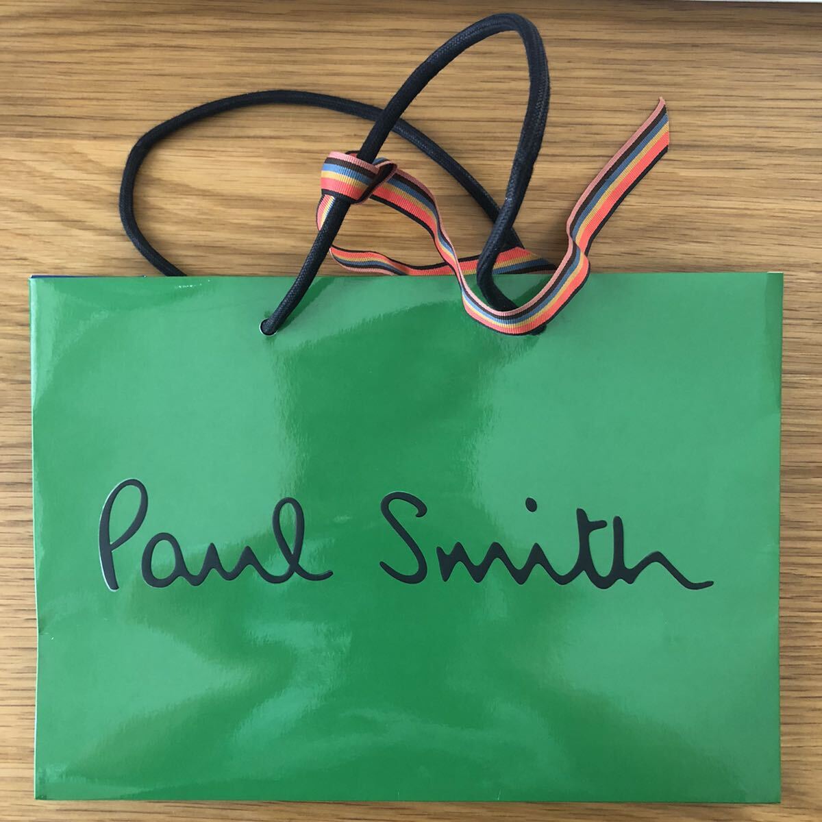 ポールスミス★Paul Smith★紙袋★ショップ袋★リボン付き★_紐がこのようになっています