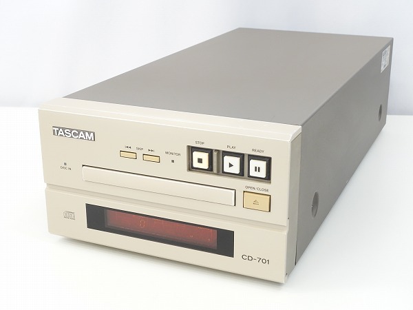 TASCAM CD-701 CDプレーヤー ジャンク 修理ベース 部品取り *400230の画像1