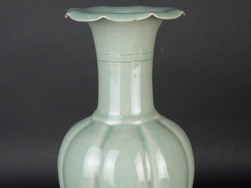 【扇屋】柳海剛 （柳根瀅）青磁花瓶 高さ 約21.5cm 幅 約10cm 高麗青磁 花器 花入 韓国人間文化財 C-3_画像5