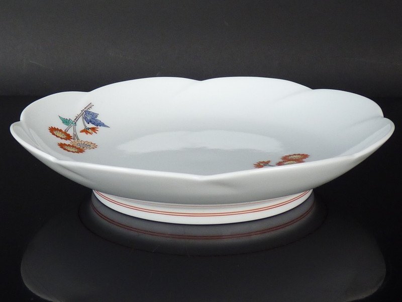 【扇屋】十四代 酒井田柿右衛門 錦 菊文 輪花型 皿 4客 幅17cm 高さ 約3.5cm 色絵 花文 銘々皿 有田焼 C-2_画像4