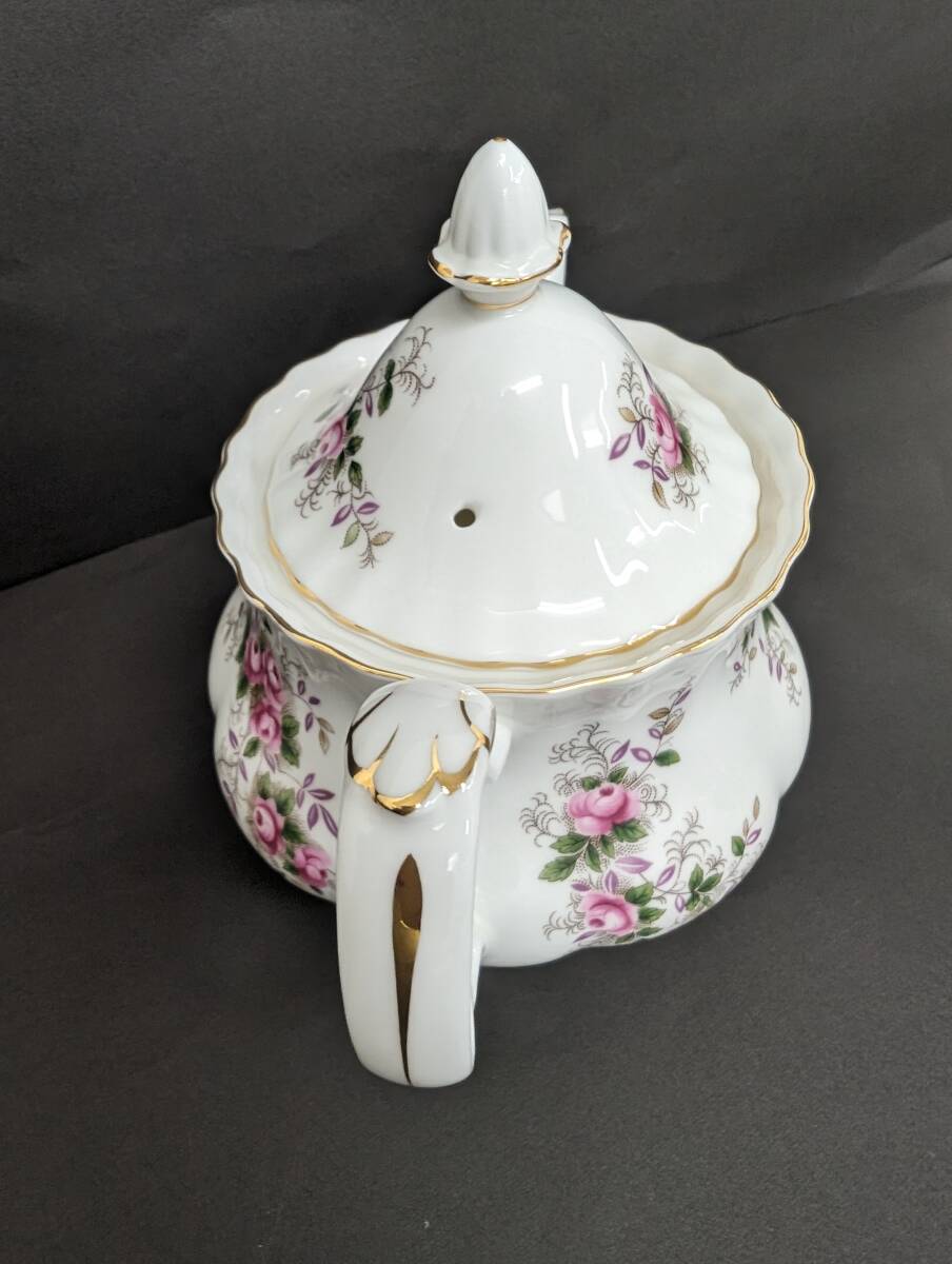 T41 美品 ROYAL ALBERT LAVENDER ROSE ロイヤルアルバート ラベンダーローズ ティーポット+ ミルクジャグ +シュガーボウル 3点セット の画像3