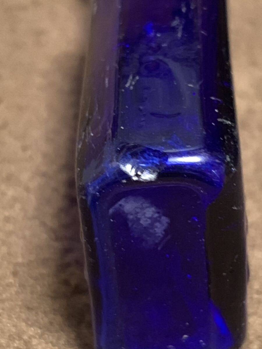 ボトルディギング エンボス アンティーク ガラス瓶 小瓶 コバルトブルー昭和レトロ の画像3