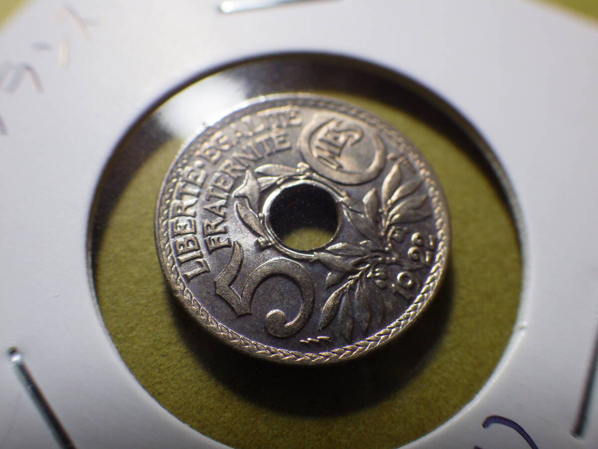 フランス １９２２年 ５サンチーム硬貨 コレクター放出品の画像2