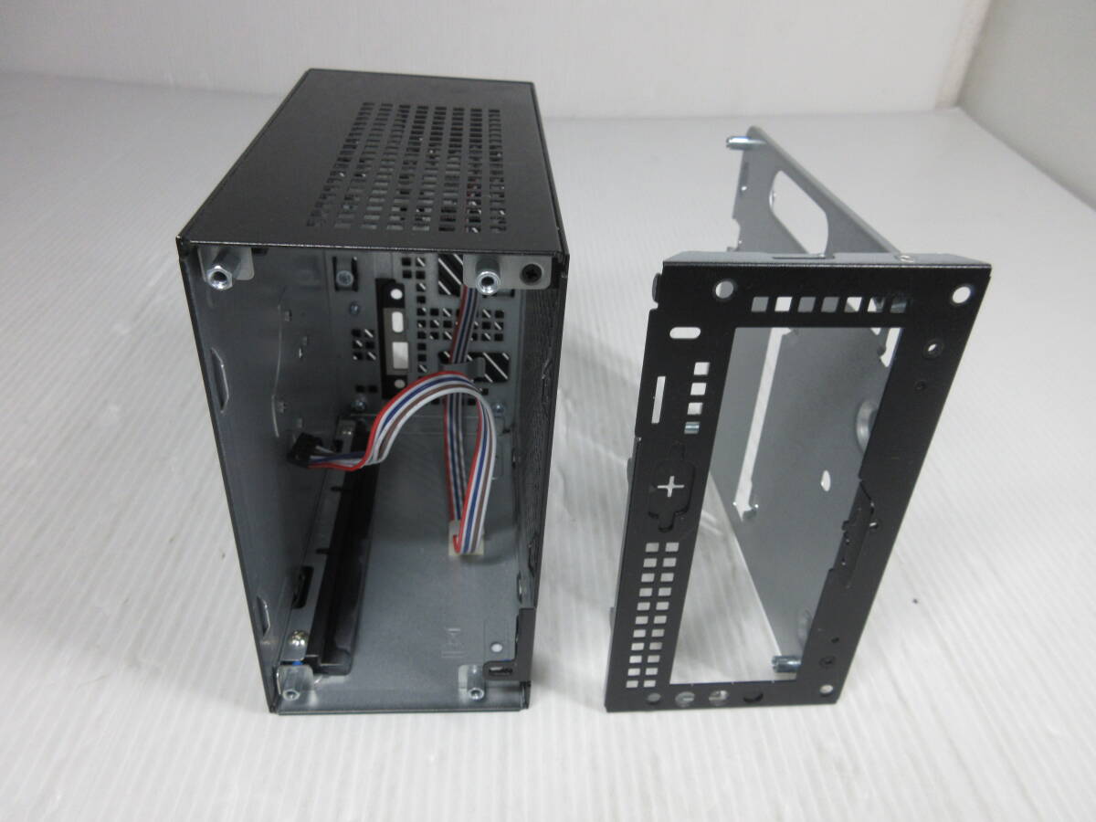 ASRock DeskMini 110 STX ブラック PC ケース 中古品の画像3