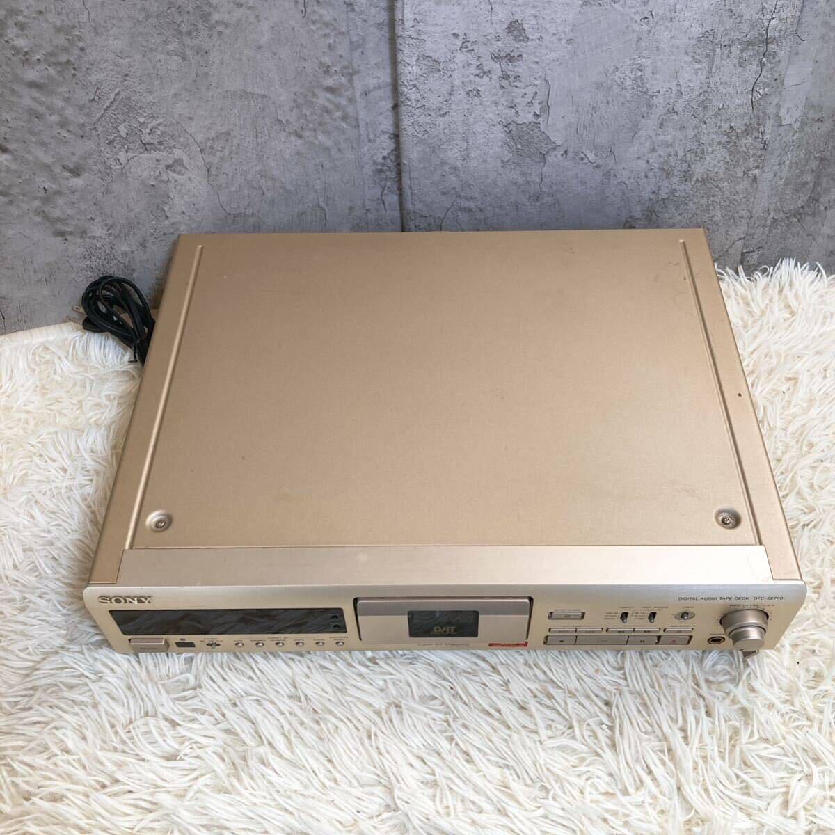 SONY デジタルオーディオテープデッキ DTC-ZE700 ジャンク DATの画像3