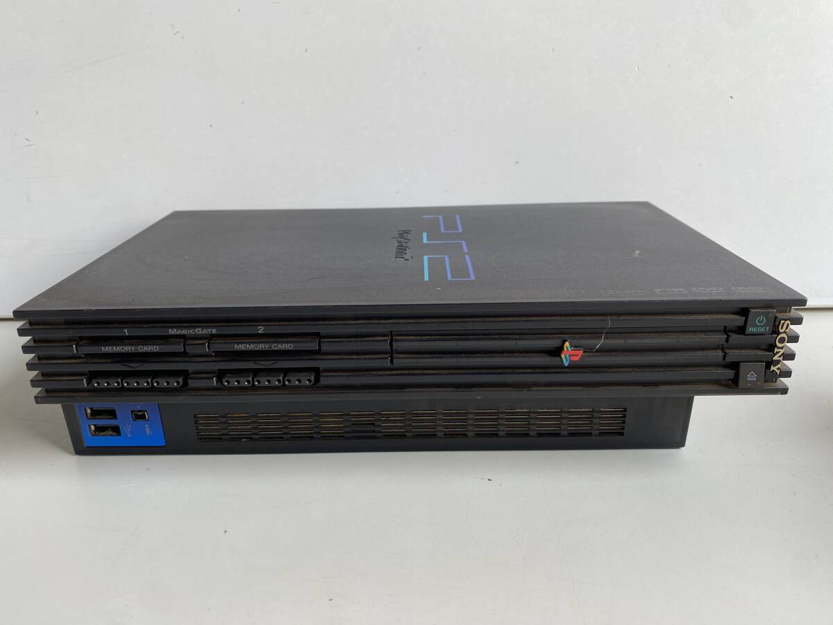 ⑯t506◆SONY ソニー◆PlayStation2 本体 SCPH-37000/SCPH-10000 コントローラー ゲーム 通電確認済み_画像2