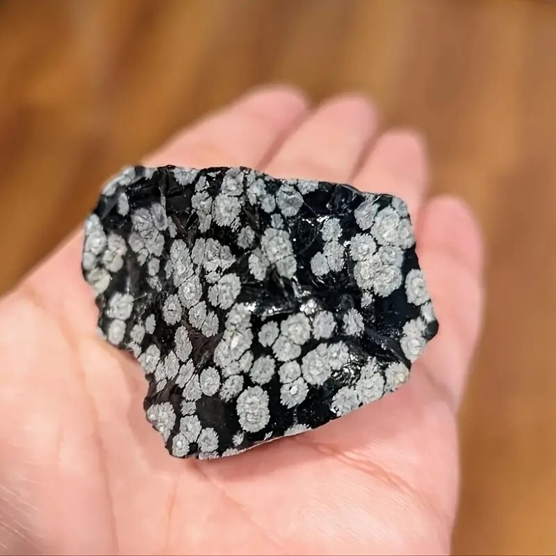 天然スノーフレークオブシディアン原石　大きさ　3～5.5cm　１個_画像1