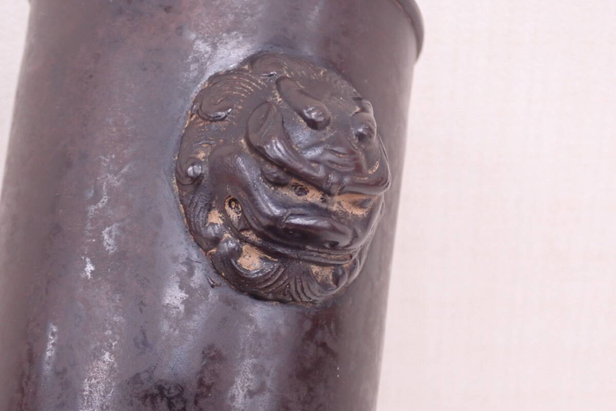 中国美術 古銅 在銘 獣面双耳付 壺 花瓶 置物 唐物 時代物 高さ26cm 口径8.5cm 重量1777g P03104_画像5